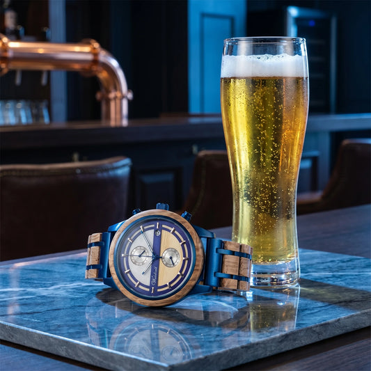 Pánské dřevěné hodinky Bieruhr Blau a pivo v bare | Waidzeit