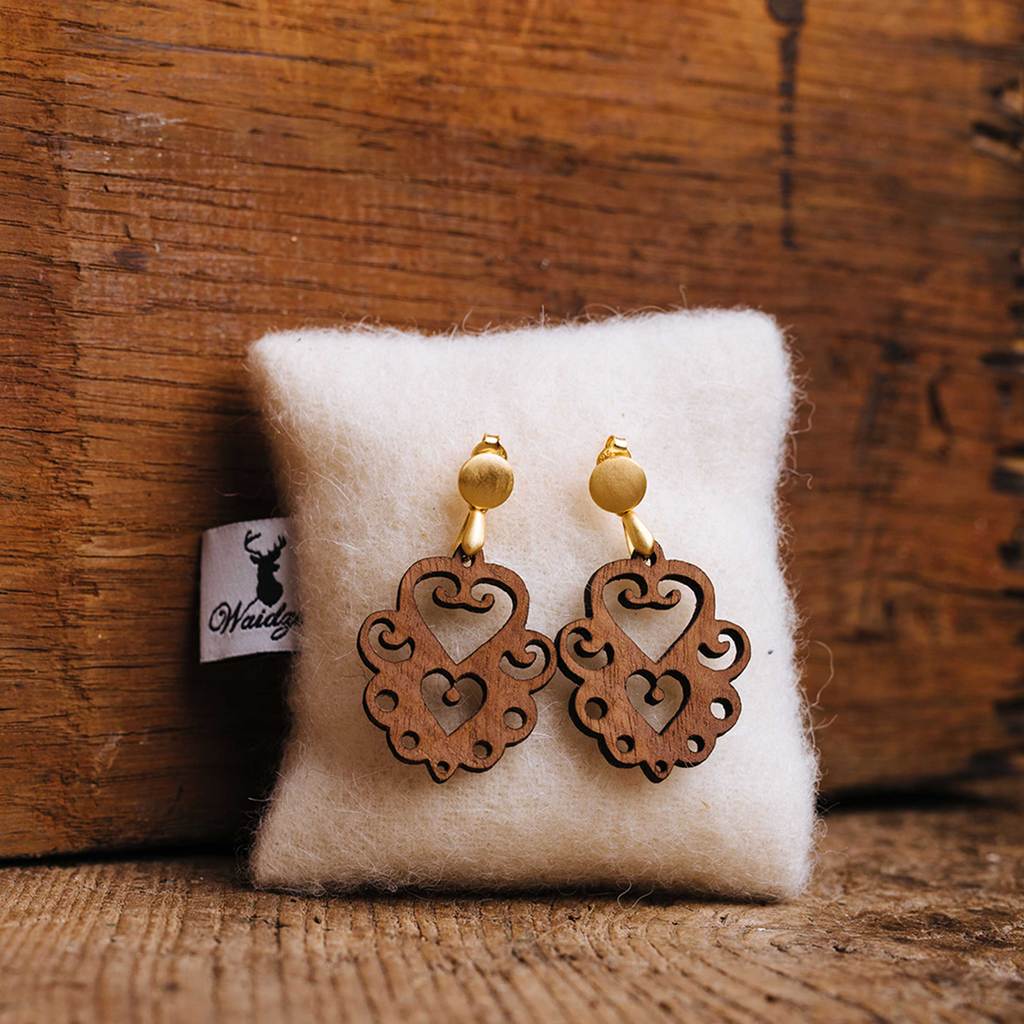 Dřevěné náušnice visací Srdce Ořech