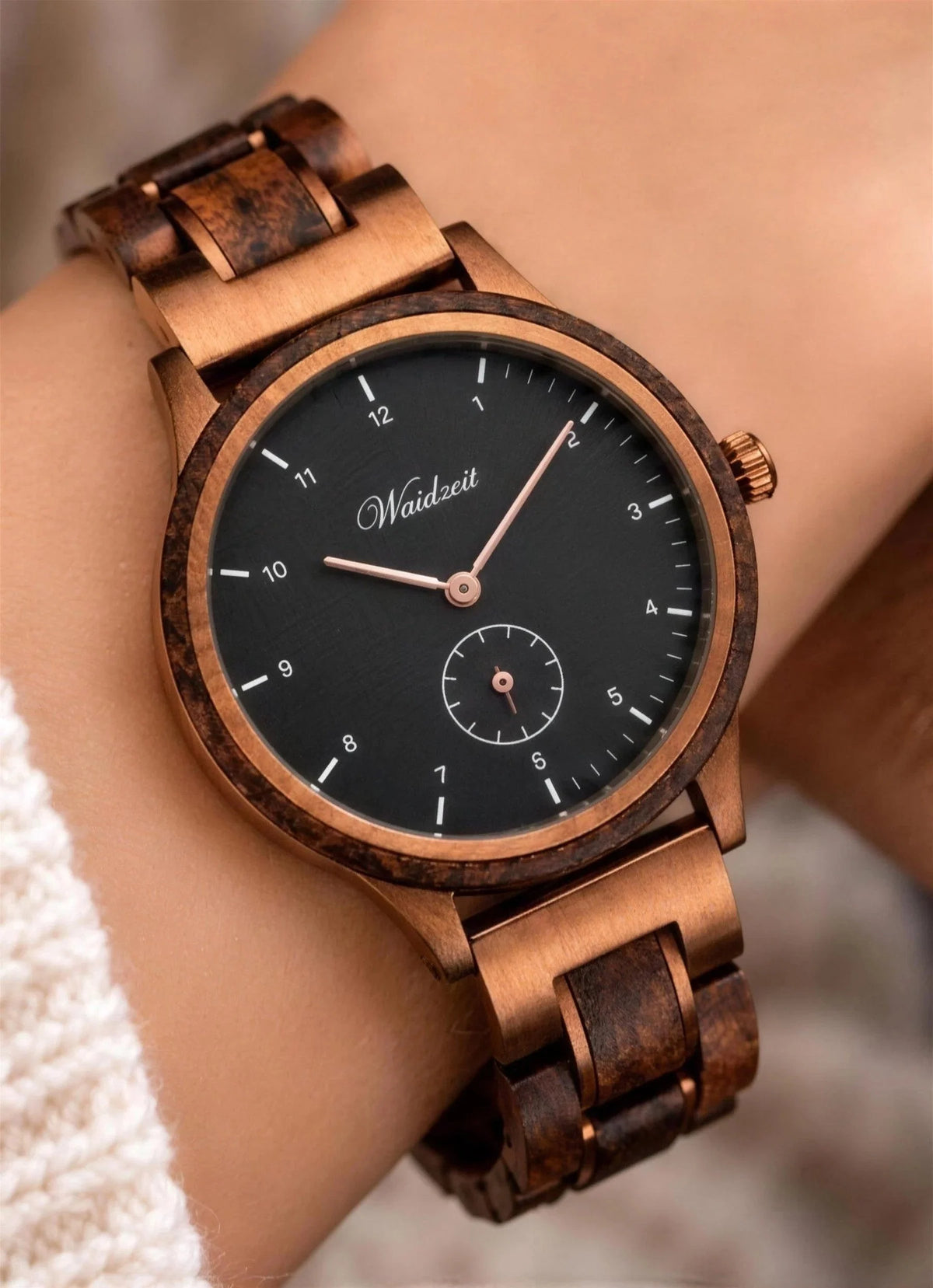 Dámské dřevěné hodinky Waidzeit Barista Espresso na zápěstí