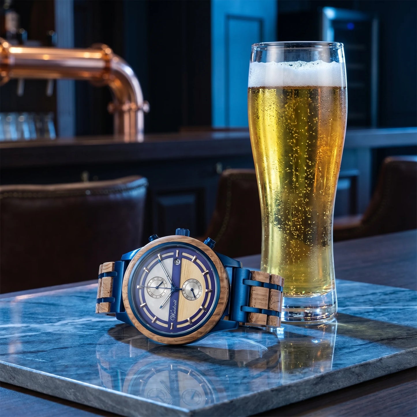 Pánské dřevěné hodinky Bieruhr Blau a pivo v bare | Waidzeit 