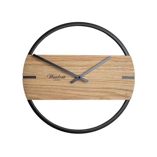 Nástěnné hodiny Novum Dub ze dřeva